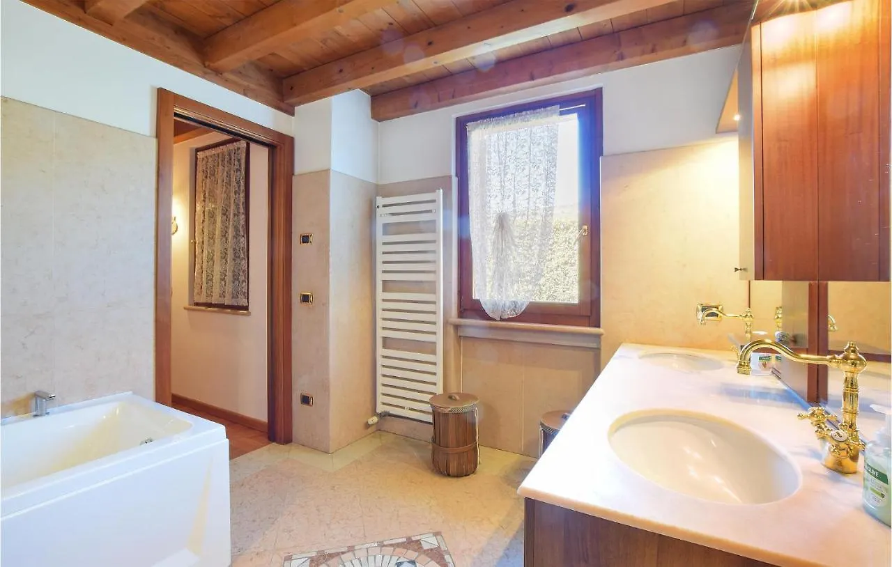 Stunning Home In Fumane -Vr- With Kitchen Italien