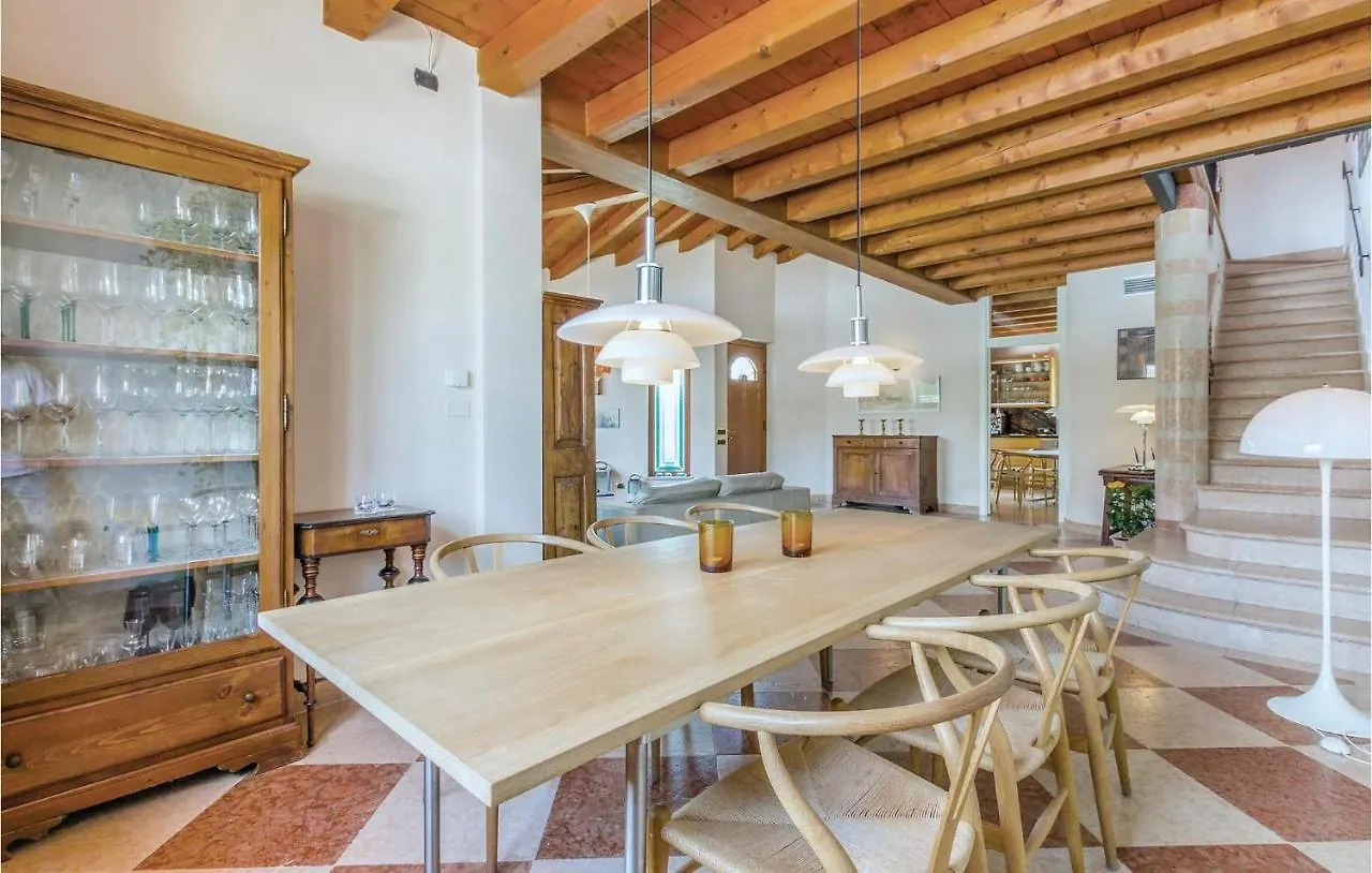 Feriehus Stunning Home In Fumane -Vr- With Kitchen Italien