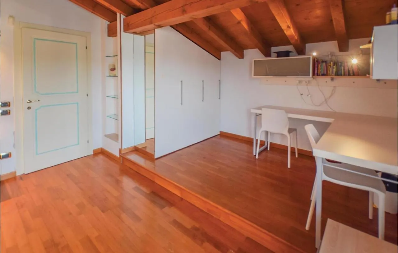 Feriehus Stunning Home In Fumane -Vr- With Kitchen